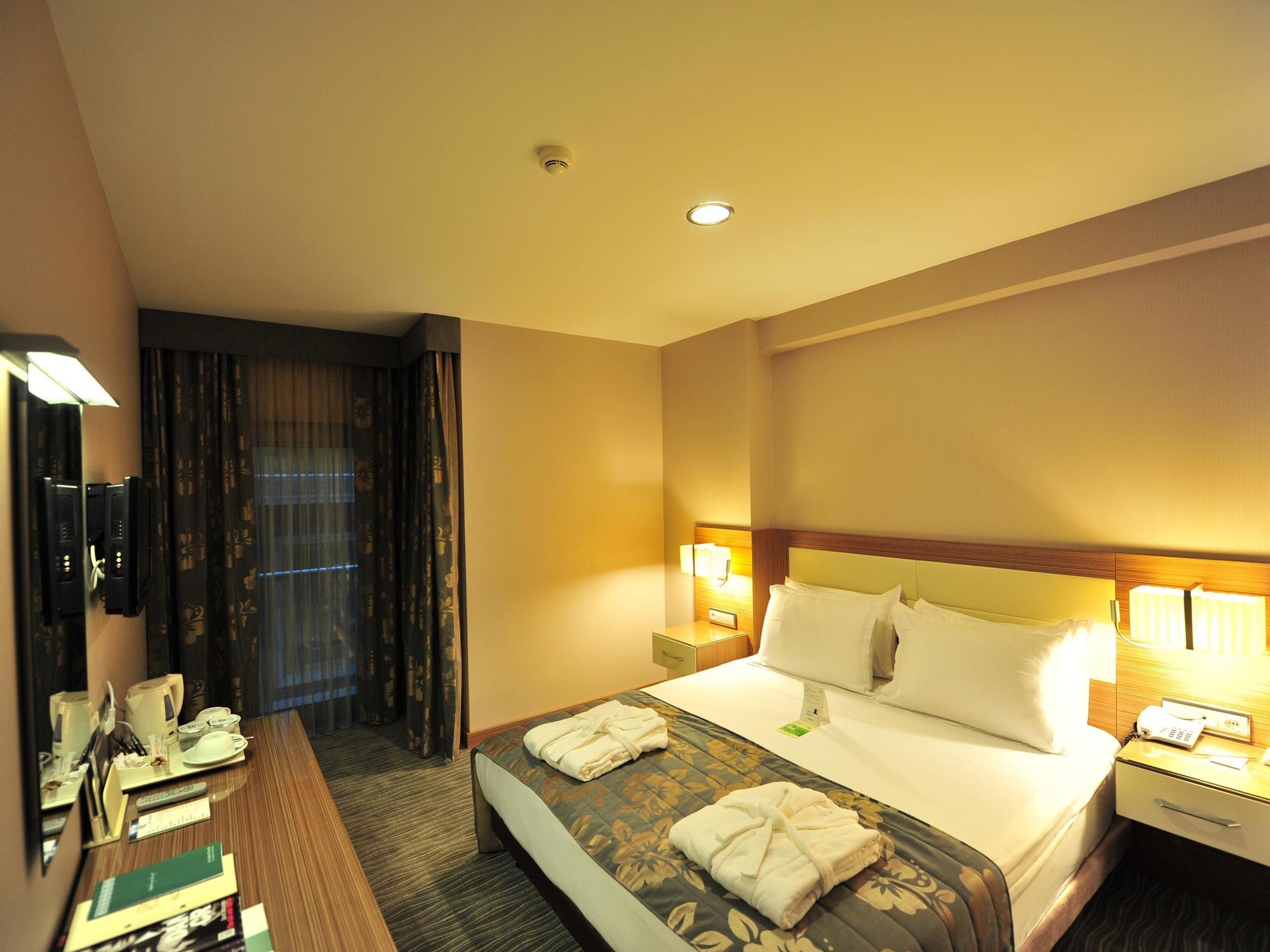 Yasmak Comfort Hotel Истанбул Екстериор снимка